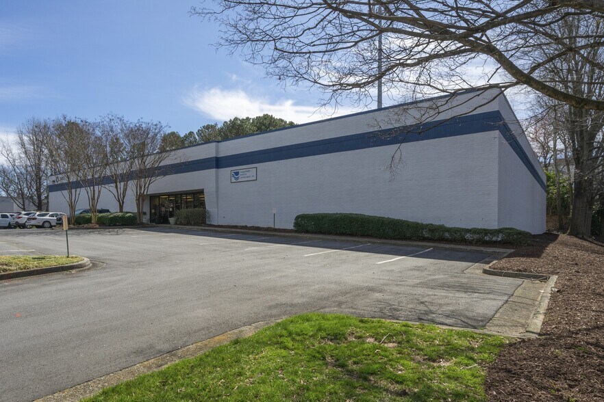 More Photos Of 3062 Kingston Ct SE, Marietta Distribution For Lease