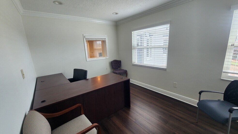 More Photos Of 5111 Memorial Hwy, Tampa Office For Lease