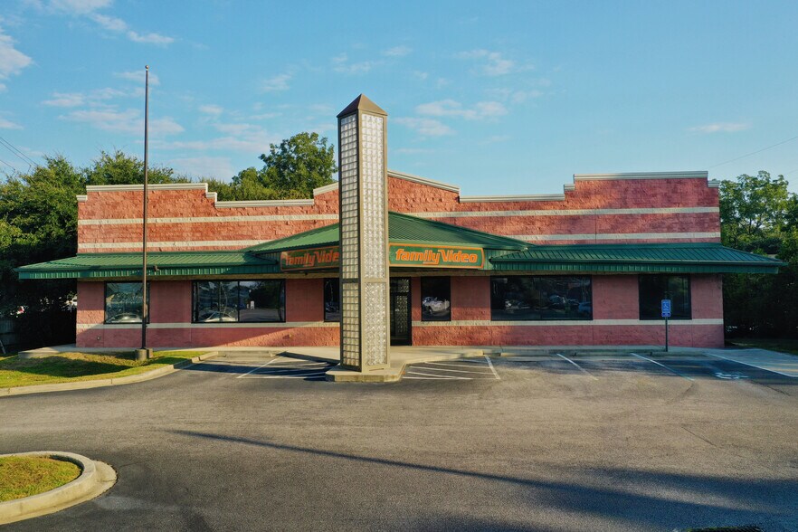 Primary Photo Of 7 N Guignard Dr, Sumter General Retail For Lease
