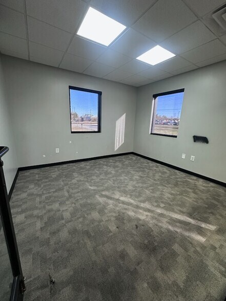 More Photos Of 93 Old Dixie Hwy, Adairsville Showroom For Lease