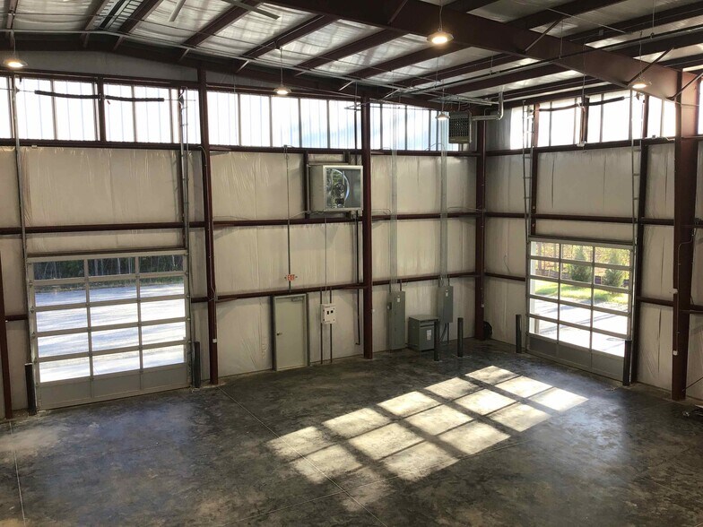 More Photos Of 8 Solar Cir, Newnan Warehouse For Sale