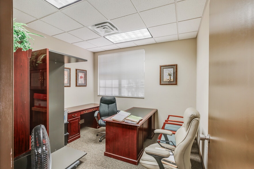 More Photos Of 9101 W College Pointe Dr, Fort Myers Medical For Sale