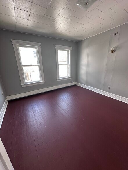 More Photos Of 320-322 Chestnut St, New Britain Apartments For Sale