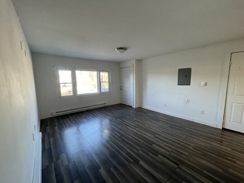 More Photos Of 13 US Highway 206 S, Sandyston Storefront Retail Residential For Sale