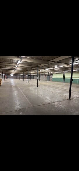 More Photos Of 1411 Progress Ave, High Point Warehouse For Lease