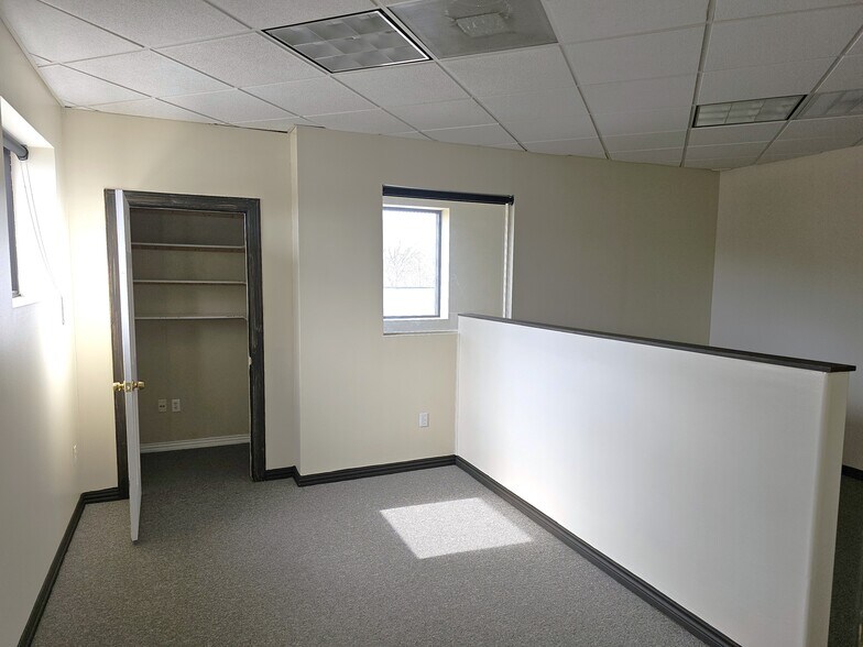 More Photos Of 6713 Broadway, Pearland Unknown For Lease