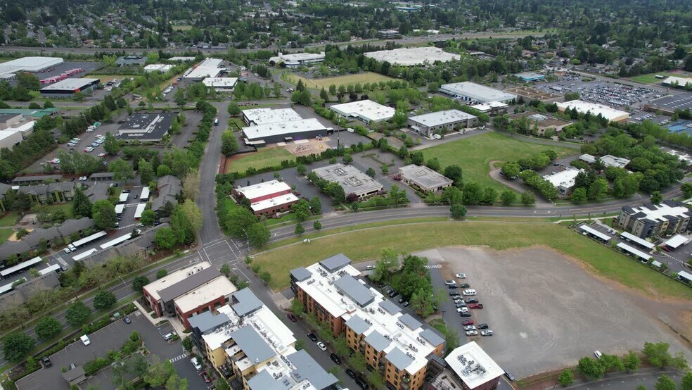 More Photos Of 2892 Crescent Ave, Eugene Office For Lease