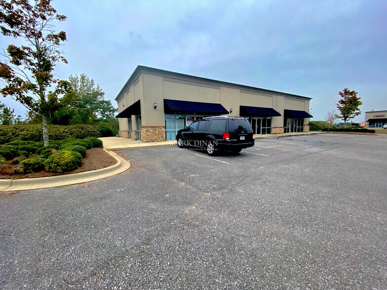 Primary Photo Of 200 Airport Commons Dr, Calera Freestanding For Lease