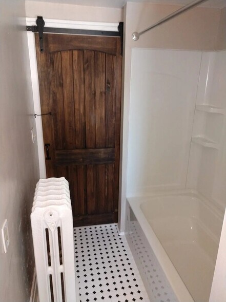 More Photos Of 203 Sanford St, Rochester Specialty For Sale