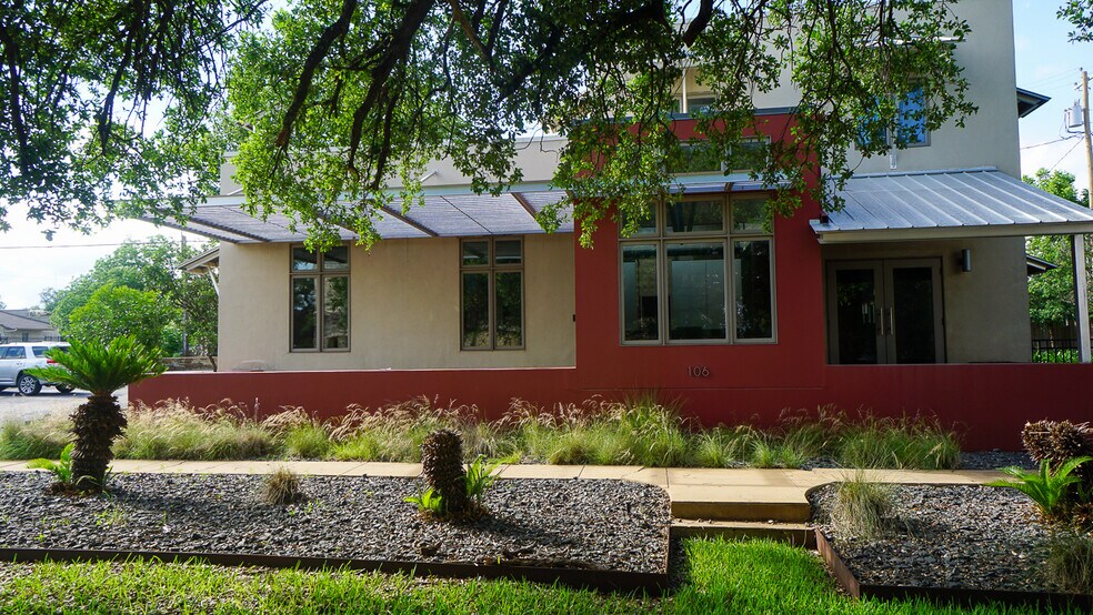 More Photos Of 106 Bagdad Ave W, Round Rock Office For Sale