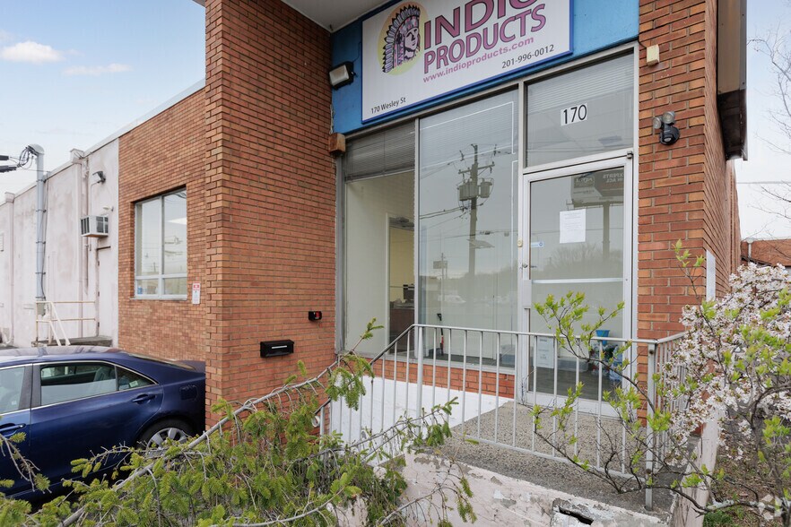 More Photos Of 170 Wesley St, South Hackensack Manufacturing For Lease