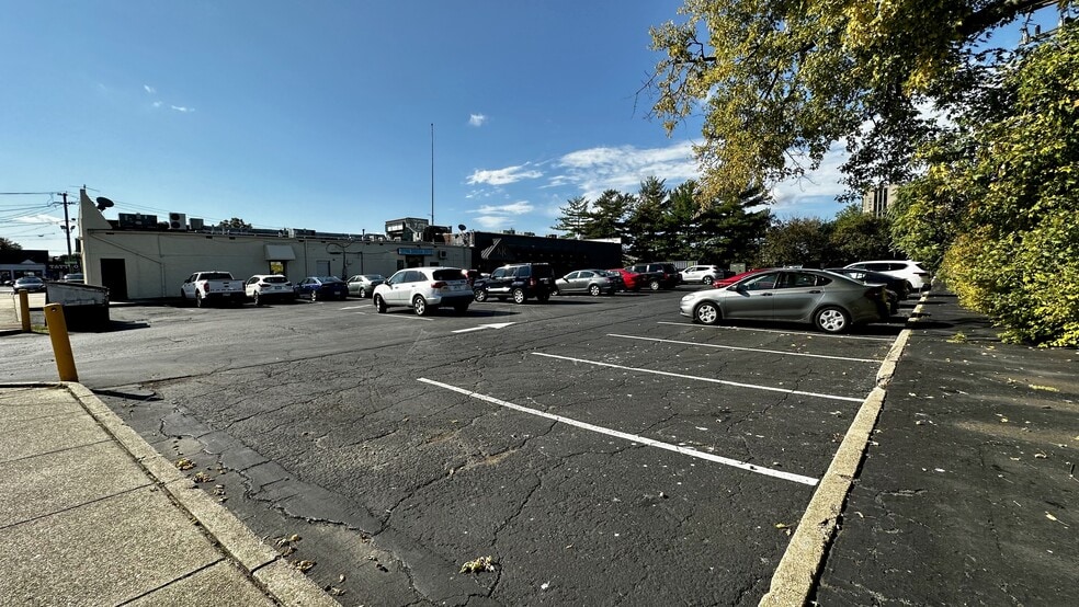 More Photos Of 2379 Hempstead Tpke, East Meadow Freestanding For Lease