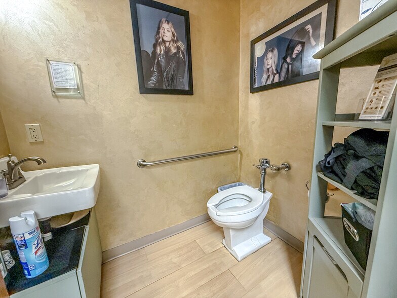 More Photos Of 22335 Exploration Dr, Lexington Park Office For Sale