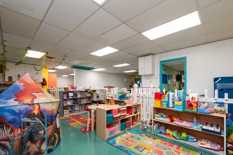 More Photos Of 211 Wise Ave, Dundalk Schools For Sale