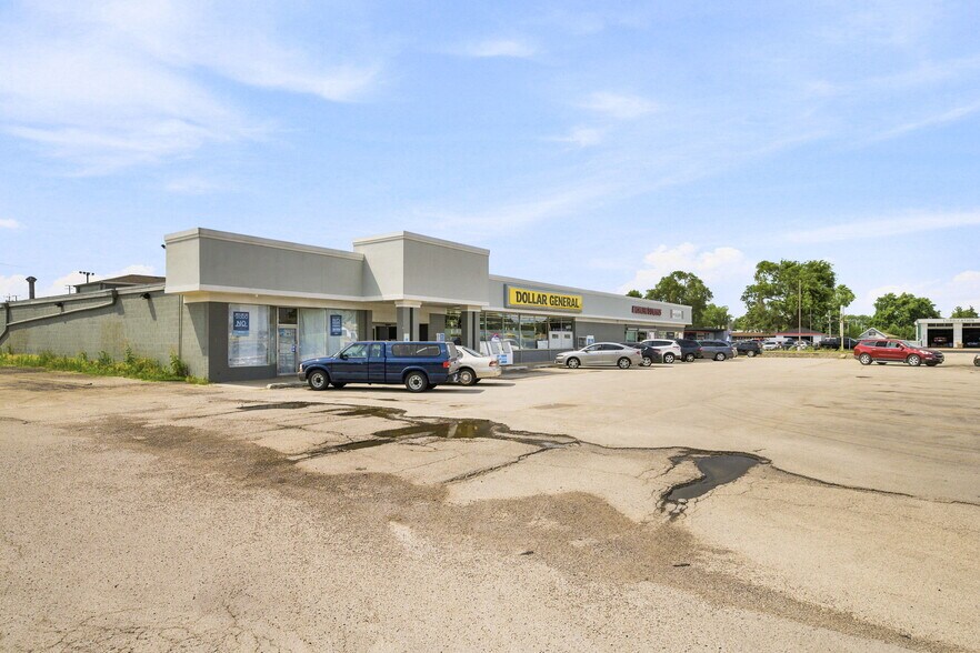 Primary Photo Of 692 Theodore St, Joliet Storefront For Lease