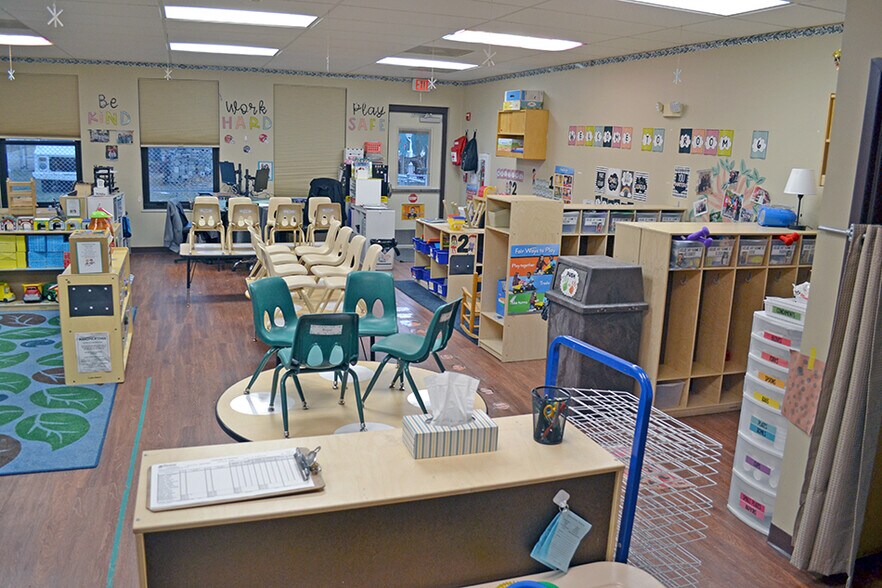 More Photos Of 1249 20th St, Granite City Daycare Center For Sale
