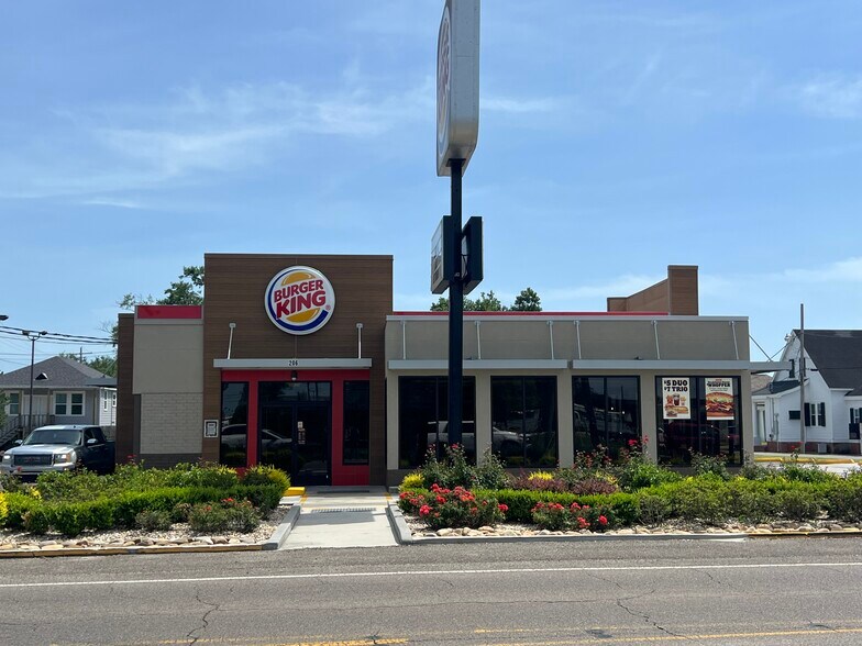 More Photos Of 206 E 1st St, Thibodaux Fast Food For Sale