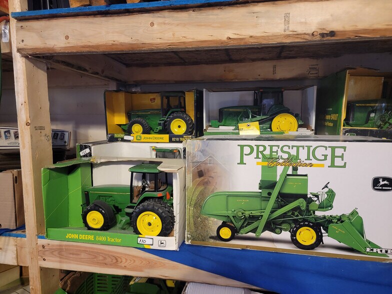 More Photos Of 1045 Eagon St, Barberton Manufacturing For Sale