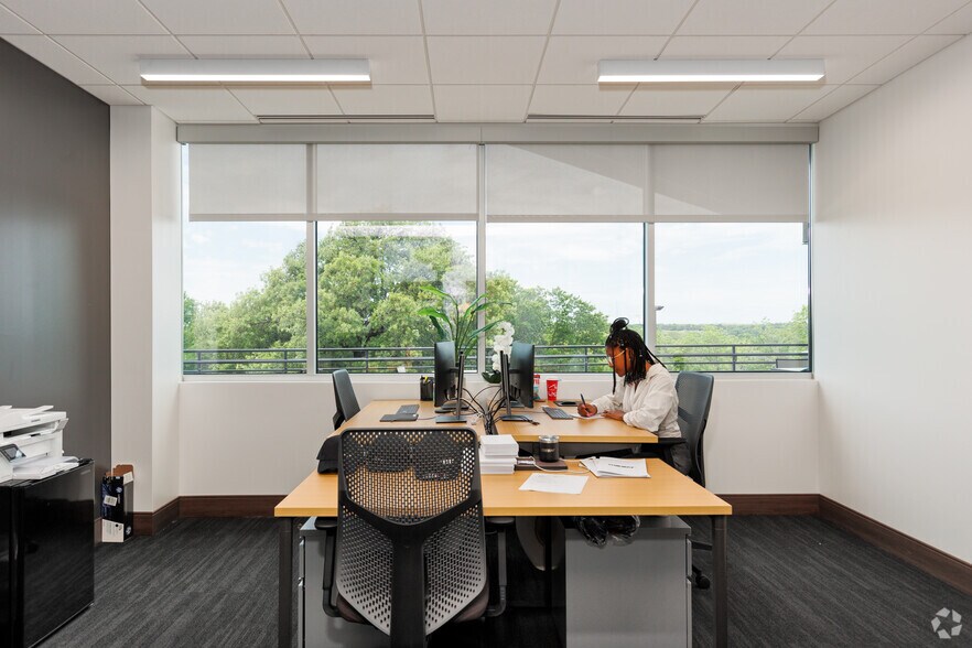 More Photos Of 2451 W Grapevine Mills Cir, Grapevine Coworking Space