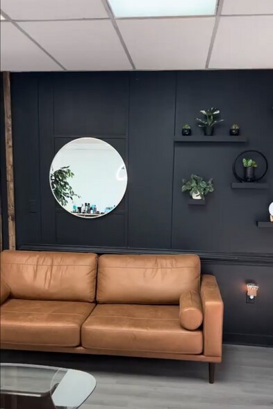 More Photos Of 5306-5346 Peters Creek Rd, Roanoke Showroom For Sale