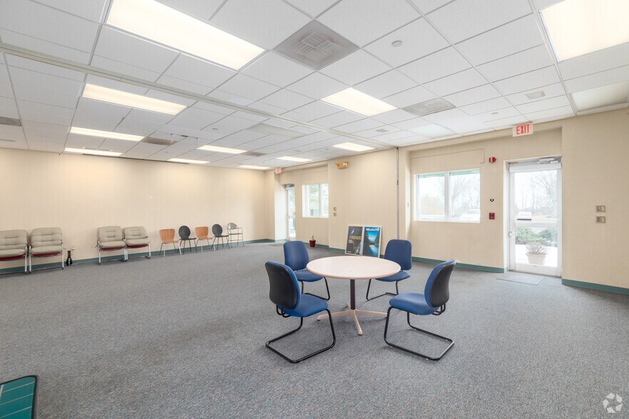 More Photos Of 47 Commerce Dr, Cranbury Light Distribution For Sale