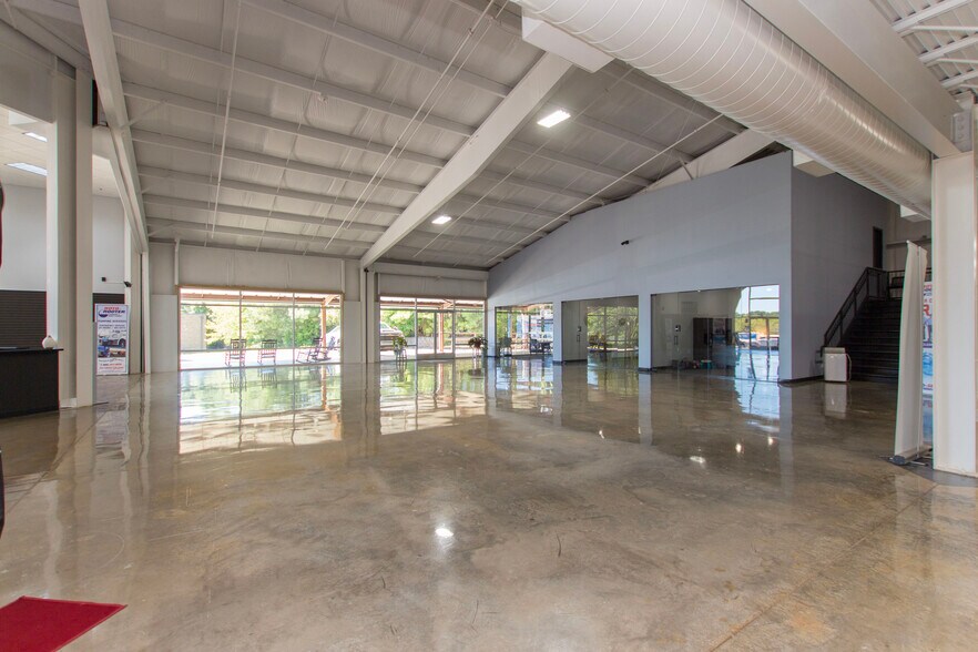 More Photos Of 1435 Paramount Dr, Huntsville Freestanding For Sale