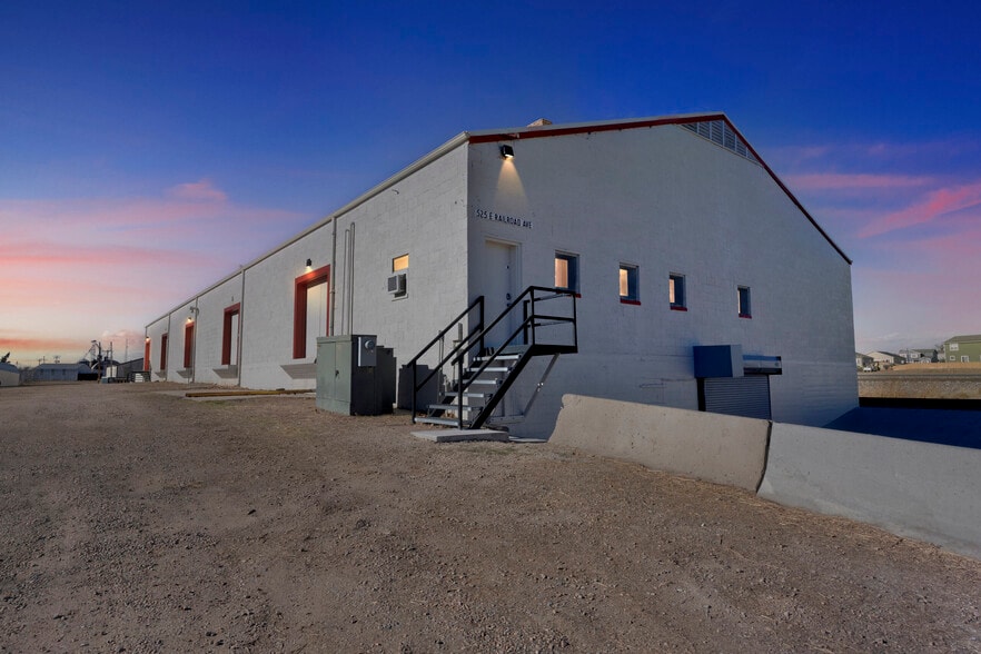 More Photos Of 525 E Railroad Ave, Keenesburg Warehouse For Lease