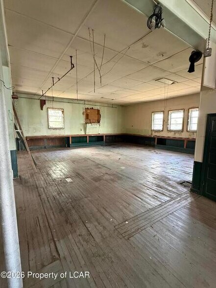 More Photos Of 222 Lincoln St, Dupont Apartments For Sale