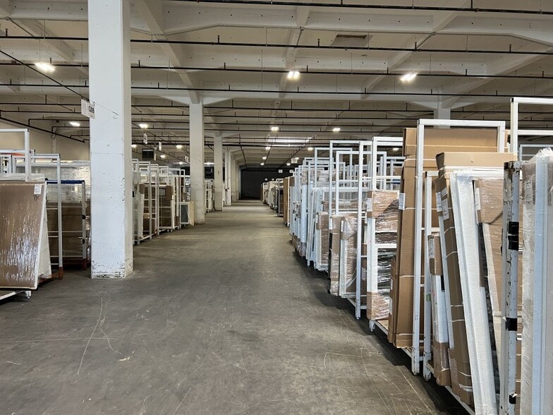 More Photos Of 75 Aircraft Rd, Southington Manufacturing For Lease