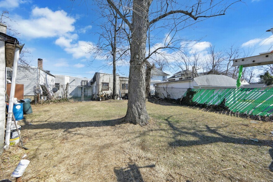 More Photos Of 2139 Springfield Ave, Vauxhall Auto Repair For Sale