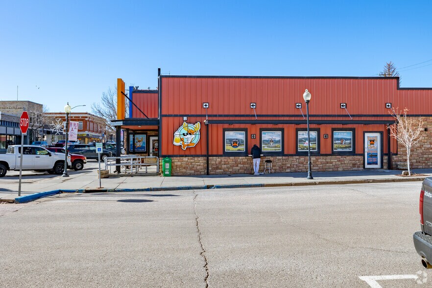 More Photos Of 401 W Cedar St, Rawlins Restaurant For Sale