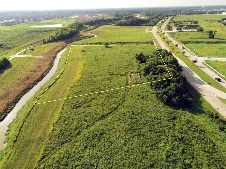 More Photos Of Pearland Parkway and Barry Rose, Pearland Land For Sale