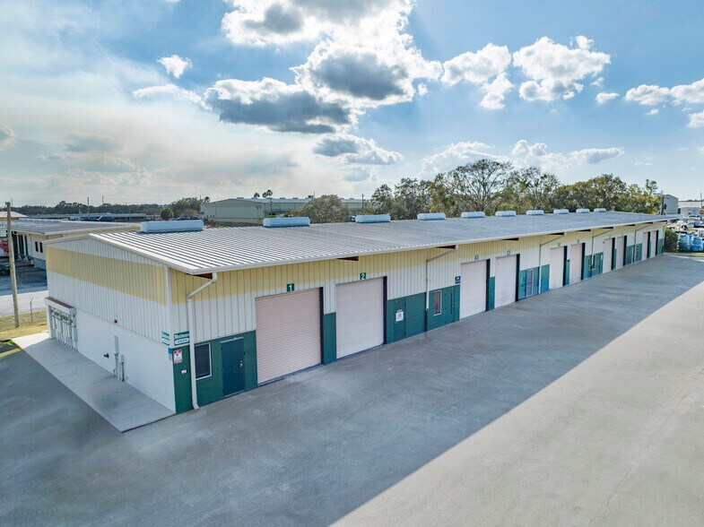 More Photos Of 3535 Reynolds Rd, Lakeland Warehouse For Lease