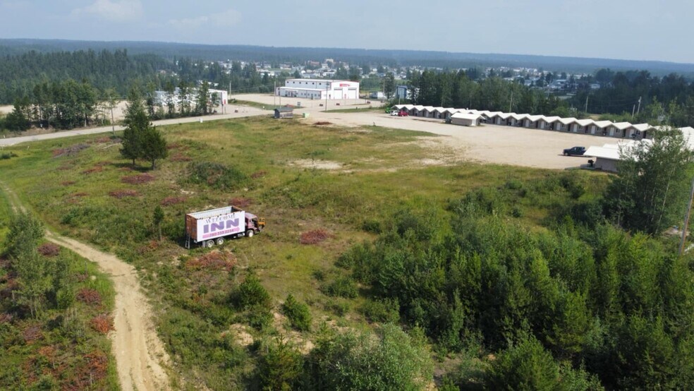 More Photos Of 5125 North Avenue ave, Swan Hills Hotel For Sale