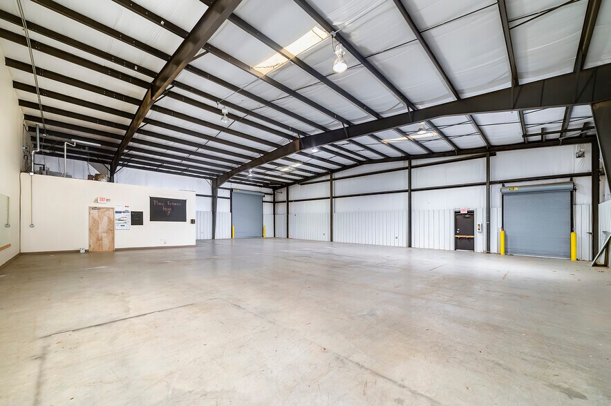 More Photos Of 4611 Ivey Dr, Macon-Bibb Office For Lease