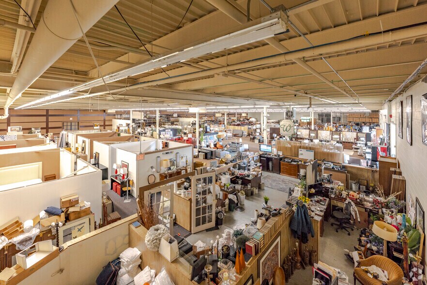 More Photos Of 855 Boston Post Rd, West Haven Freestanding For Lease