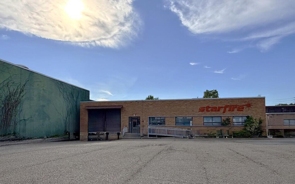 More Photos Of 7 Donna Dr, Wood-Ridge Warehouse For Sale