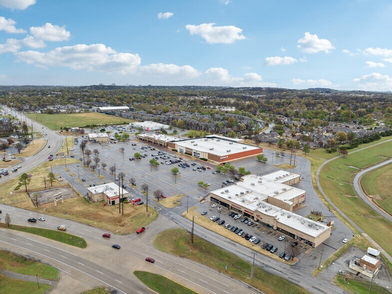 More Photos Of 9595 S Delaware Ave, Tulsa Unknown For Lease