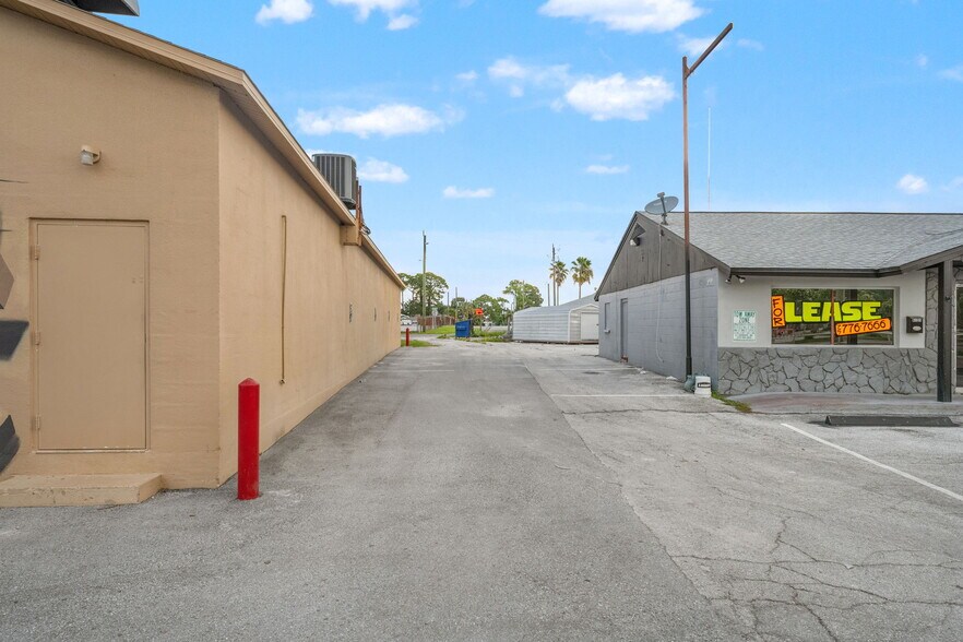 More Photos Of 6123 Ridge Rd, Port Richey Freestanding For Sale