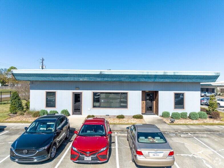 More Photos Of 30 Pinnacle Way, Pasadena Office For Sale