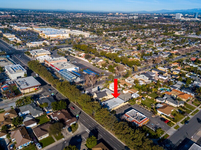 More Photos Of 1139 W 17th St, Santa Ana Freestanding For Lease