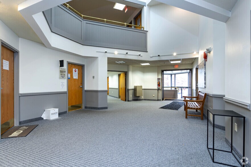 More Photos Of 1401 Stone Rd, Rochester Medical For Lease