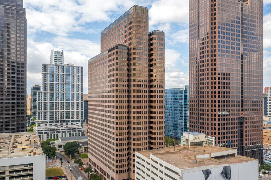 More Photos Of 2100 Ross Ave, Dallas Office For Lease