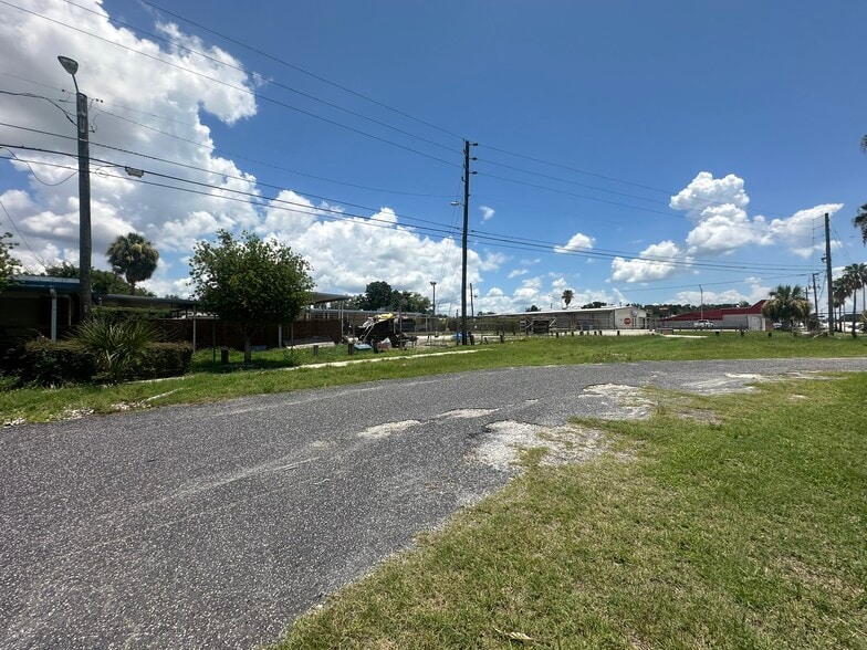 More Photos Of 1701 W Memorial Blvd, Lakeland Auto Dealership For Sale
