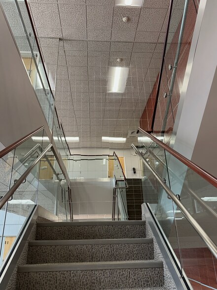 More Photos Of 100 Milk St, Methuen Medical For Lease