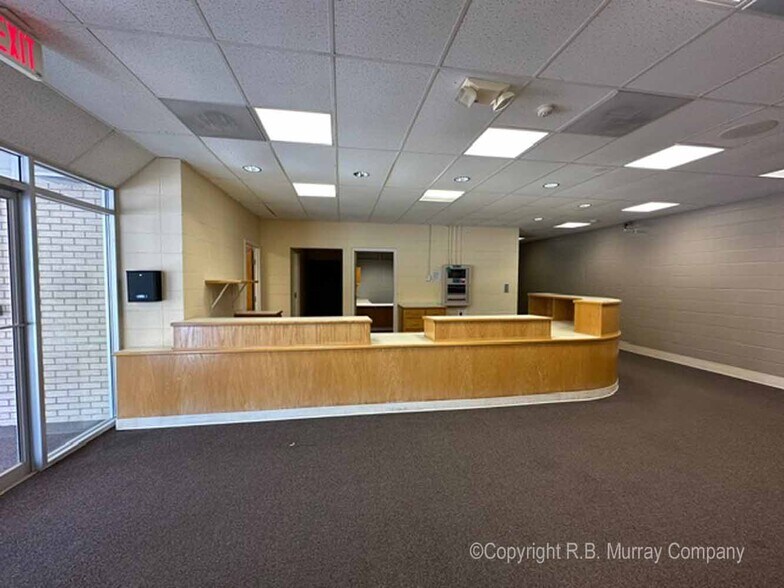 More Photos Of 1730 E Portland St, Springfield Medical For Sale