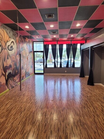 More Photos Of 690-700 E Mcnab Rd, Pompano Beach Freestanding For Lease