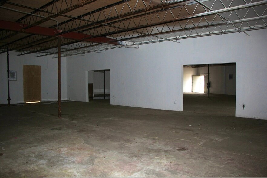 More Photos Of , North Fort Myers General Retail For Sale