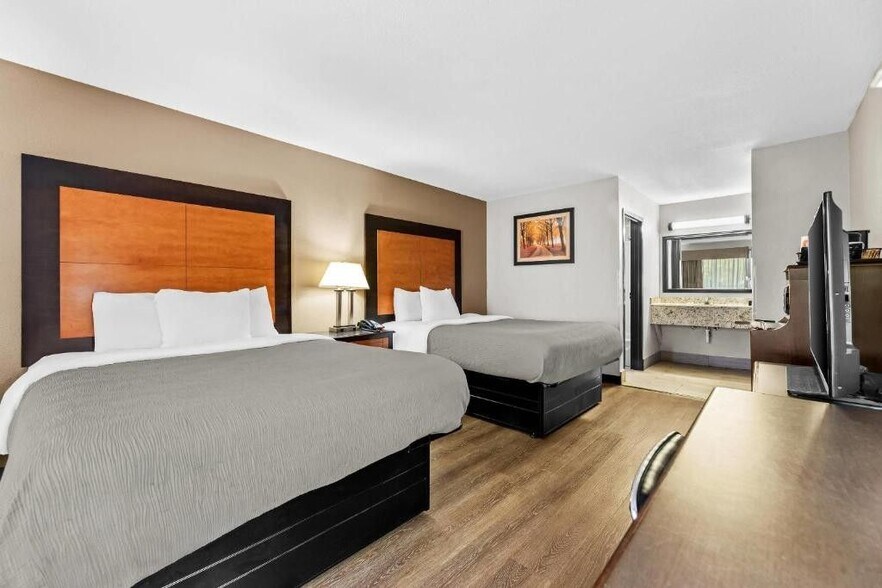 More Photos Of 1035 Highway 49 S, Richland Hotel For Sale