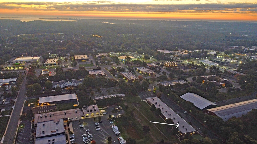 More Photos Of 4 Hartford Dr, Tinton Falls Office For Sale